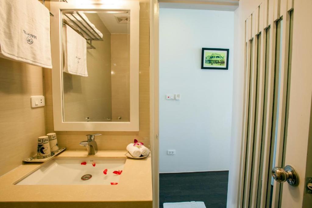 Hanoi Mai Charming Hotel & Travel Esterno foto